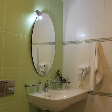 Renata's Апартаменты Карпатос